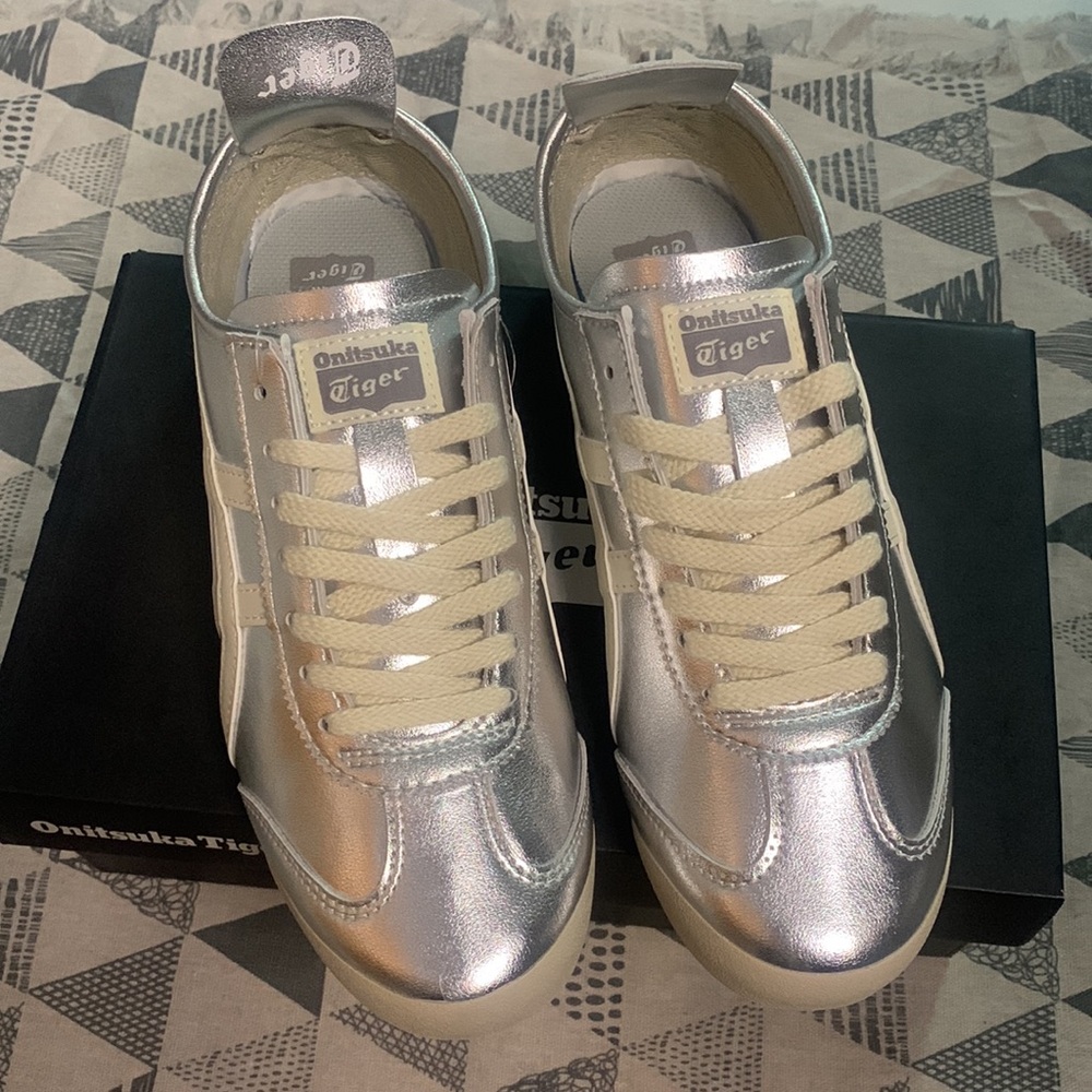 Onitsuka Tiger Mexico 66 Silver Retro Sneakers